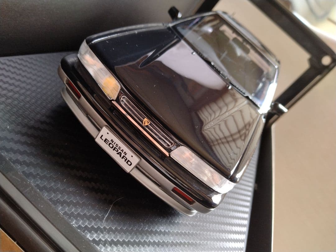 Junichi　1/18レパード　F31　アルティマ　ブラックツートン