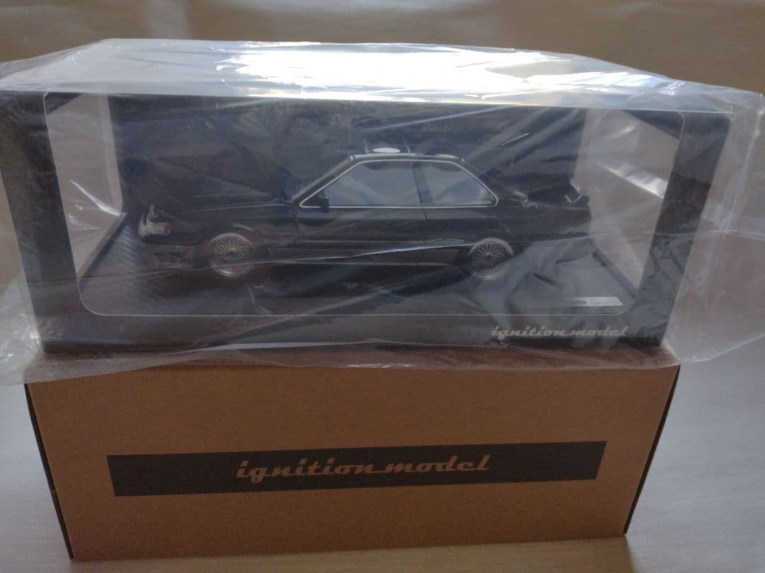 Junichi　1/18レパード　F31　アルティマ　ブラックツートン