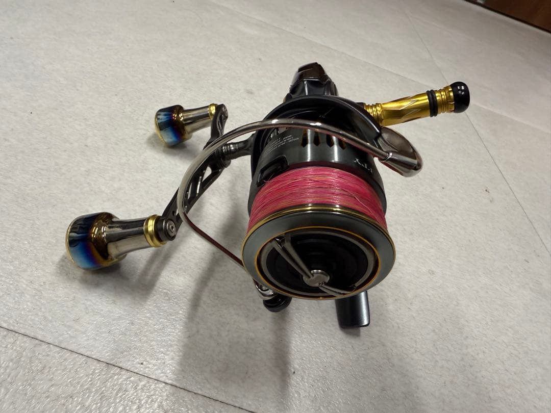 ダイワ エアリティPC LT3000 リブレハンドル、バランサー付