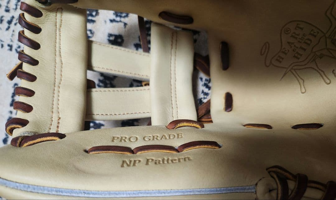 ローリングス硬式内野手用　マニー・マチャド型　日本未発売モデル