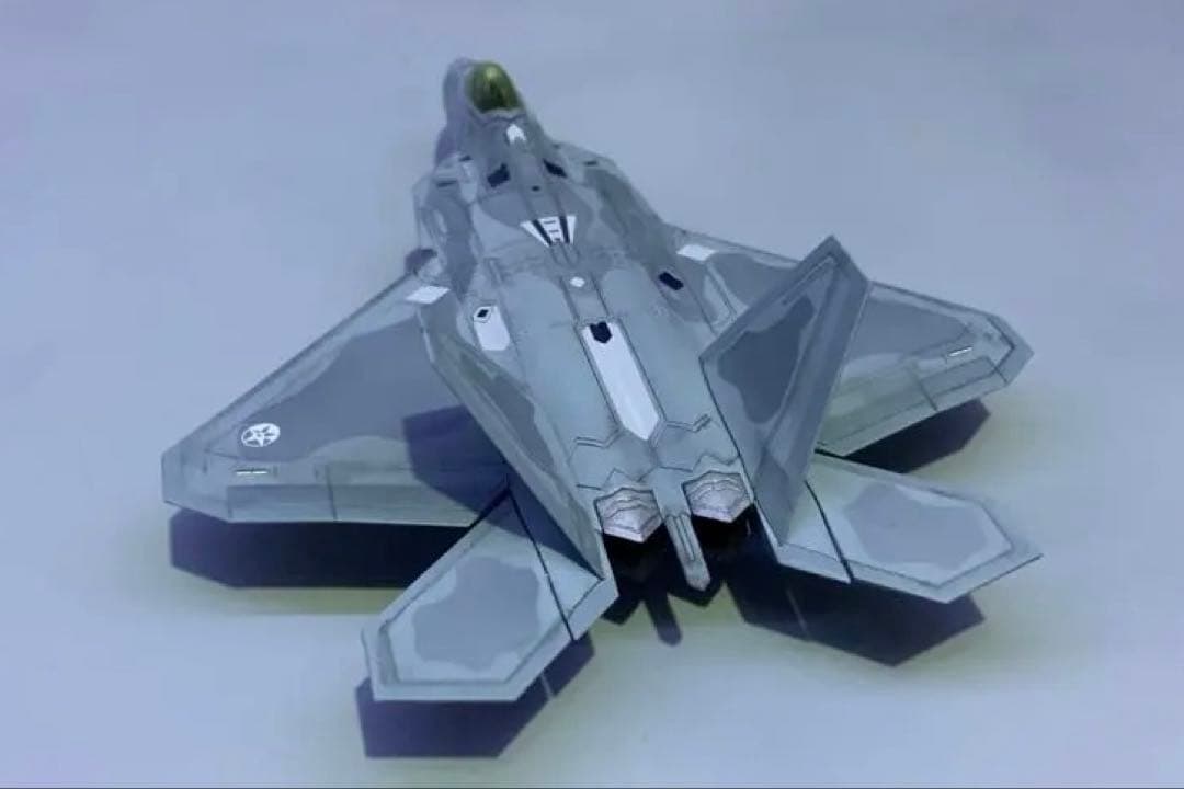 1/144スケールF22ラプターエースコンバット7オーシア空軍仕様