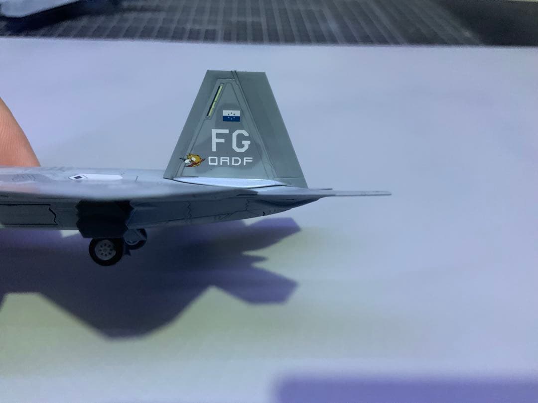 1/144スケールF22ラプターエースコンバット7オーシア空軍仕様