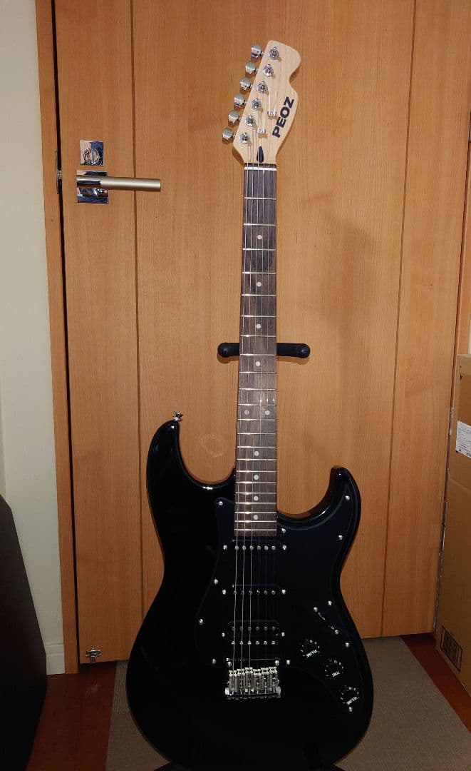 PEOZ / TR3　スマートギター　【別売ケース付】