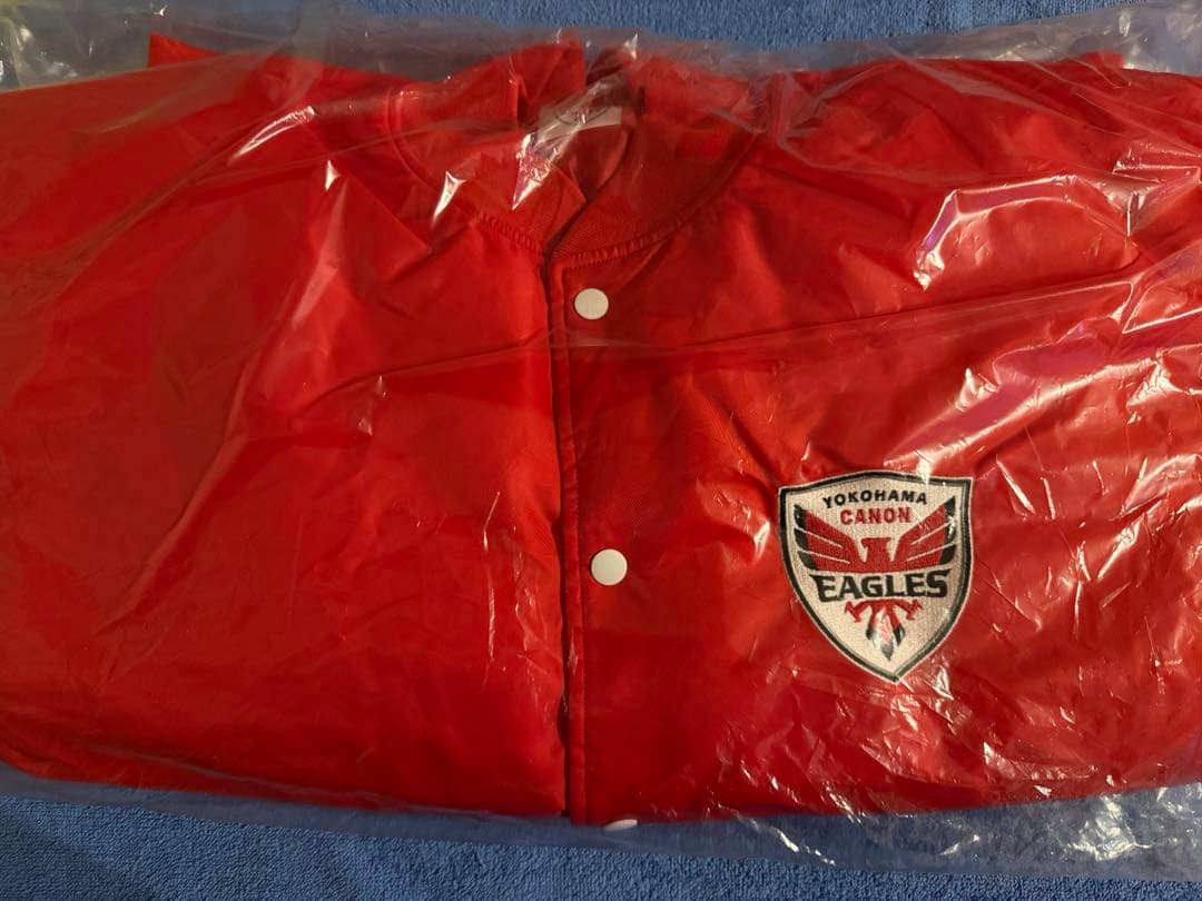 (非売品) 横浜キャノンイーグルス 赤い中綿入りスタジャン