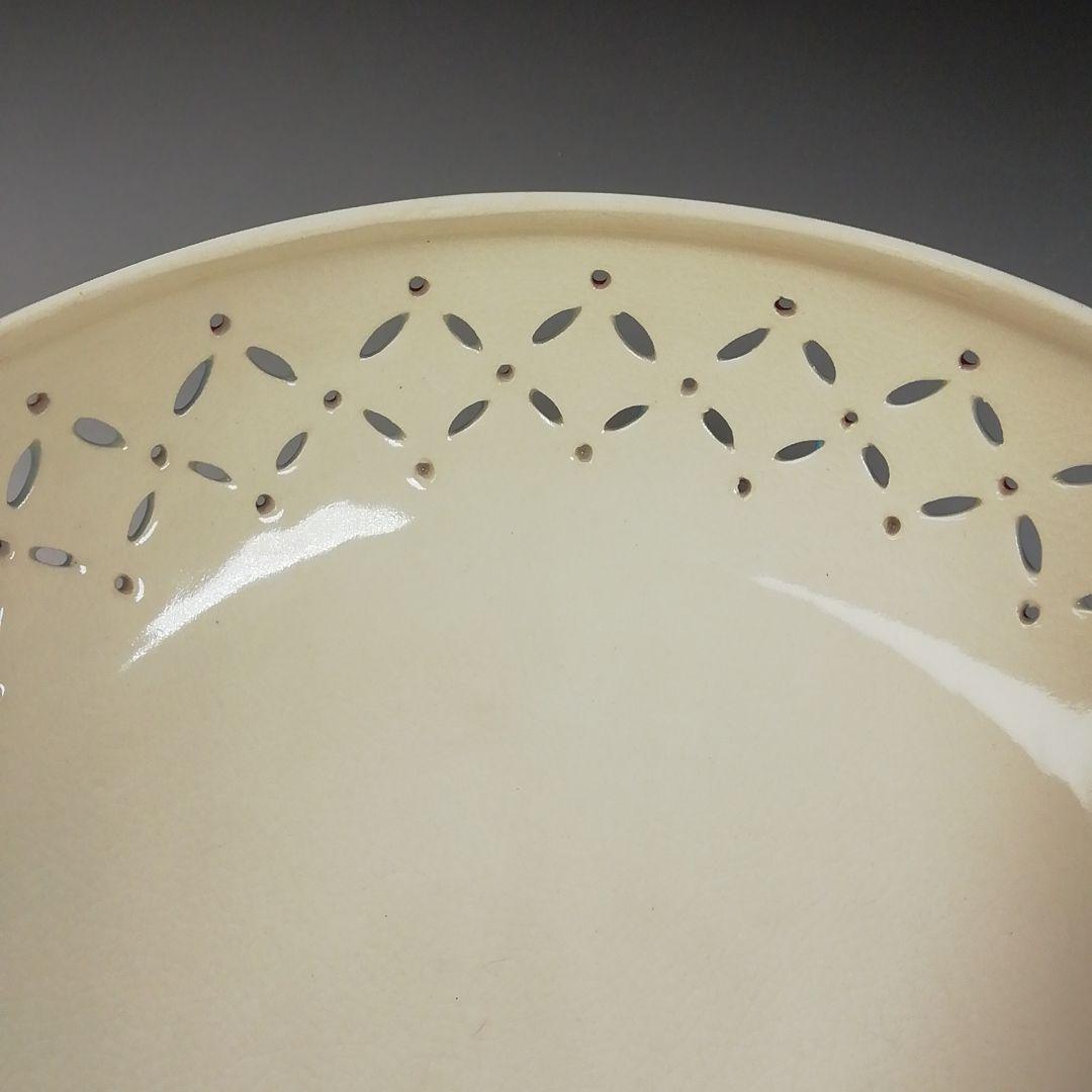 Ｔ７１０　喰籠　『色絵　七宝透　食篭』『嵯峨野窯　紫香 造』共箱　菓子器　茶道具