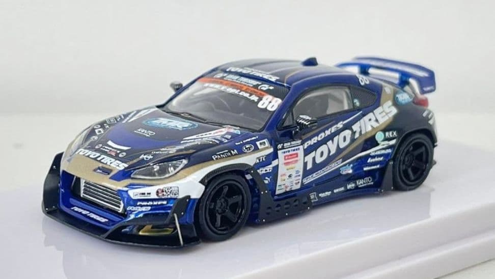 ミニカー TAS2026 1/64 GULLIVER64 GR86 inno D1GP