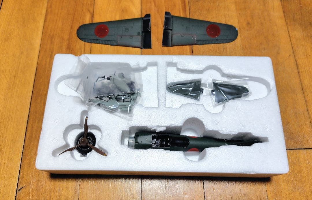 Marushin 零式艦上戦闘機五二型　A6M5 1/48 スケール