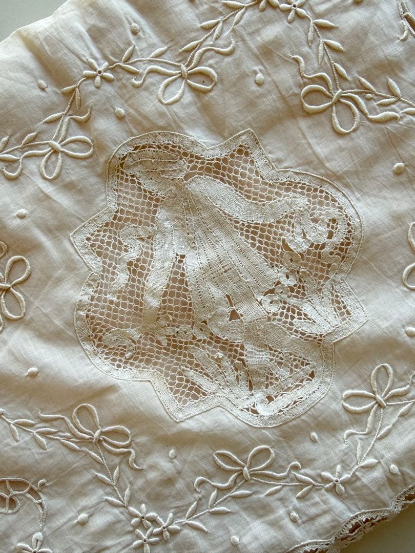 フランスアンティーク子供柄レースのパンキーケース薄ピンクシルク