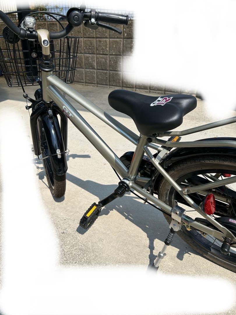子供用自転車　18インチシルバー　 大阪　引き取り限定