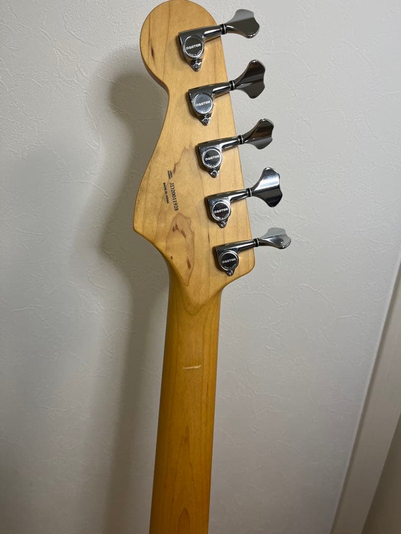 ベース Fender MIJ LIMITED DELUXE JAZZ BASS