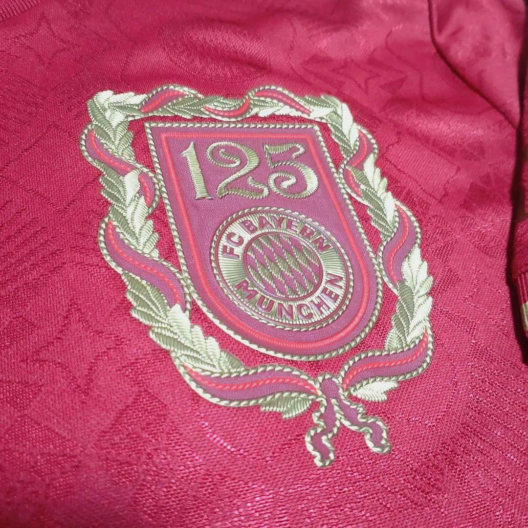 FC Bayern München 125周年記念ユニフォーム