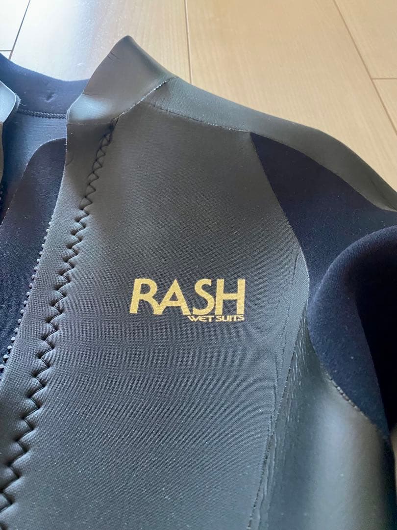 【美品】RASH★ブラック タッパー M