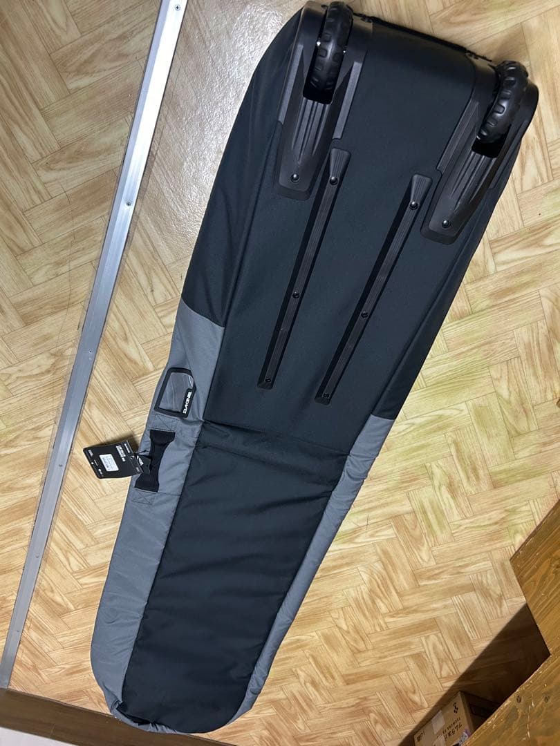 定価2.64万 DAKINE LOWRollerスノーボードバッグ 165 白馬