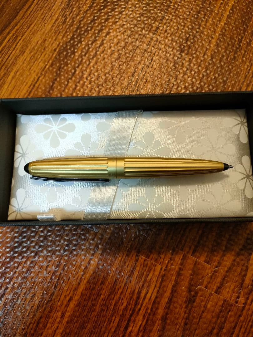 DIPLOMAT ボールペン ゴールド