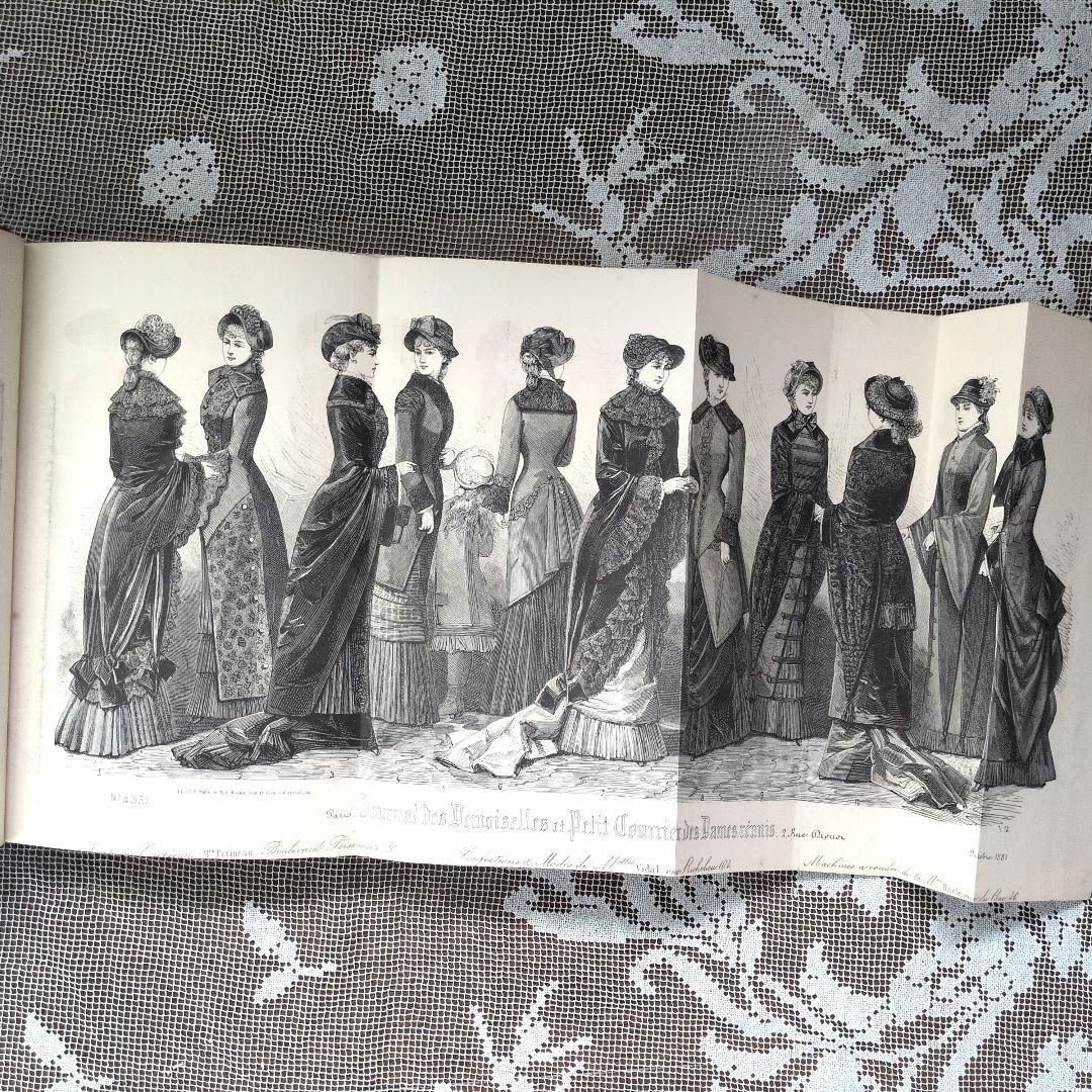 ファッションプレート120枚の製本 フランスアンティーク アンティーク本