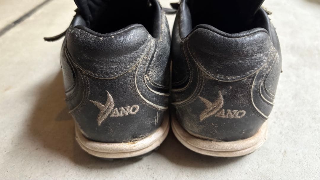 阪神タイガース　矢野輝弘さん トレーニングシューズ ブラック