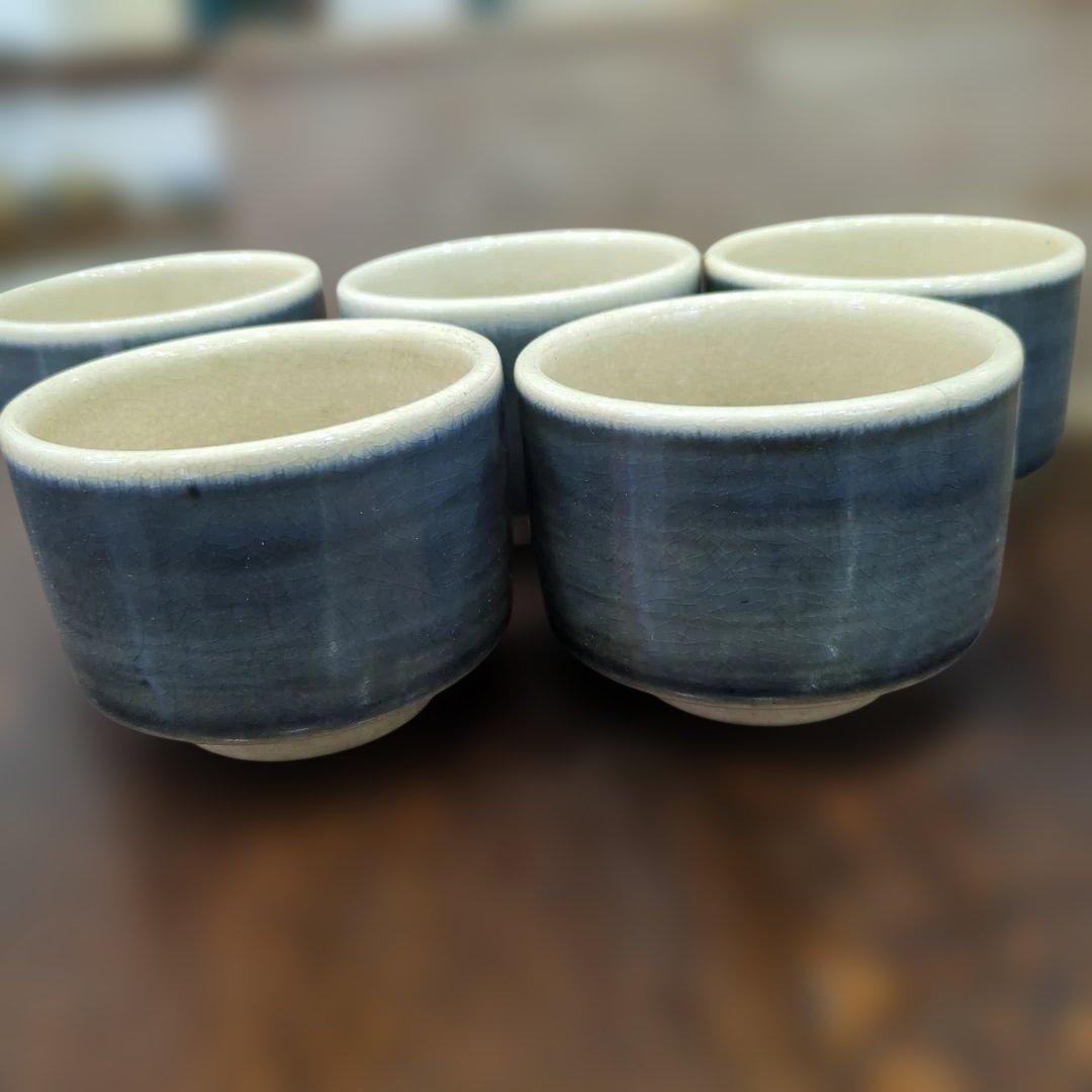 骨董　呉須　蝶々　汲出し茶碗　茶碗　陶器　胡蝶　在銘　5つ　木箱