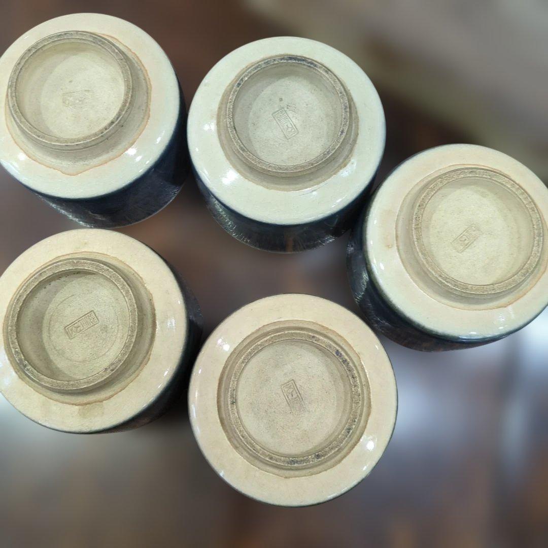 骨董　呉須　蝶々　汲出し茶碗　茶碗　陶器　胡蝶　在銘　5つ　木箱