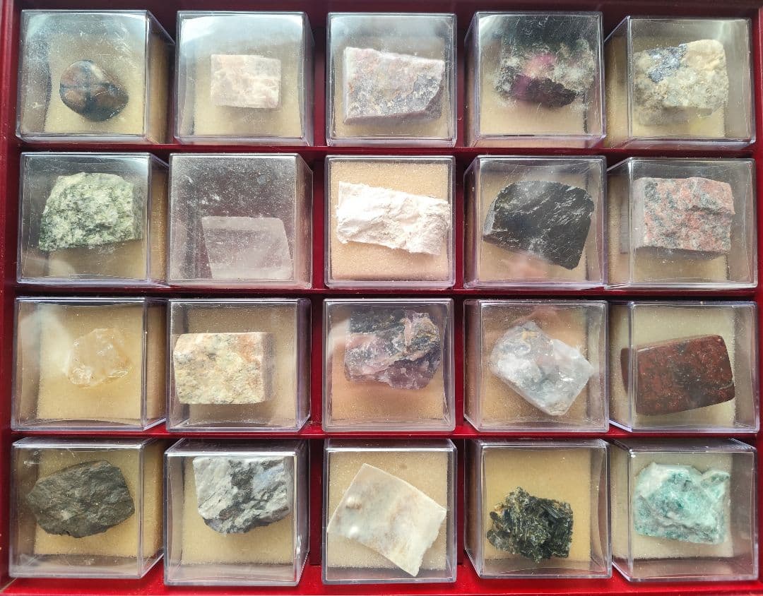 DeAGOSTINI 地球の鉱物コレクション93個　冊子無し　完全ジャンク品