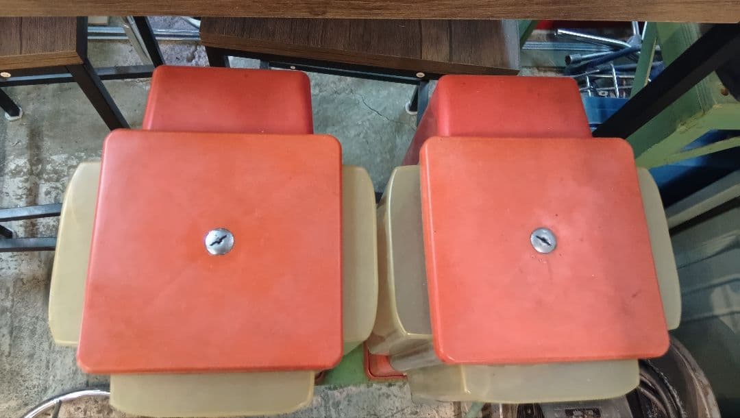 最終値下げ　コスモス　20円ガチャ　２台セット　レトロ　ガチャガチャ筐体