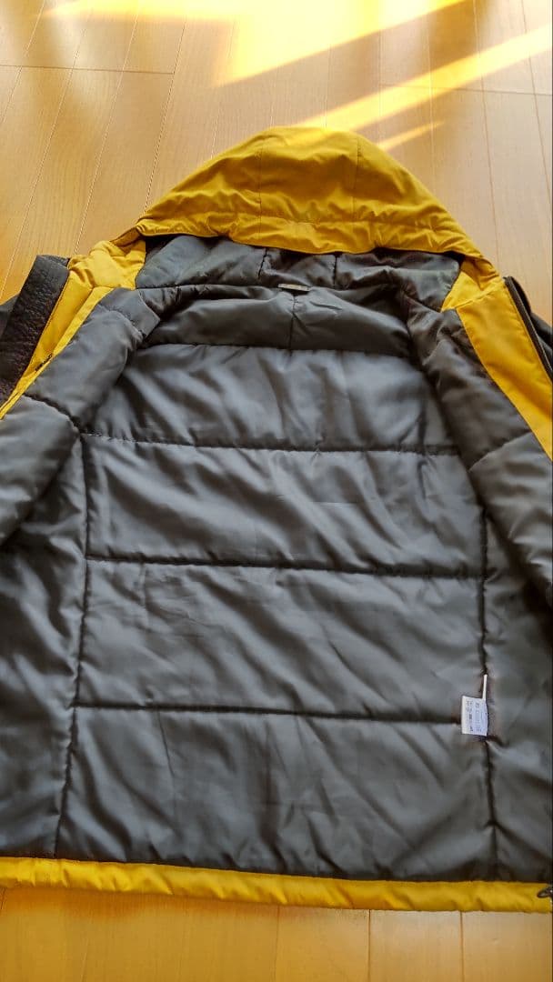 エバーグリーン　ライトフーディージャケット2　Mサイズ