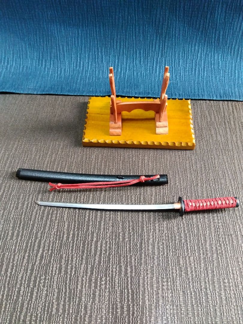 装飾ペーパーナイフ【日本刀型と２本刀掛け】