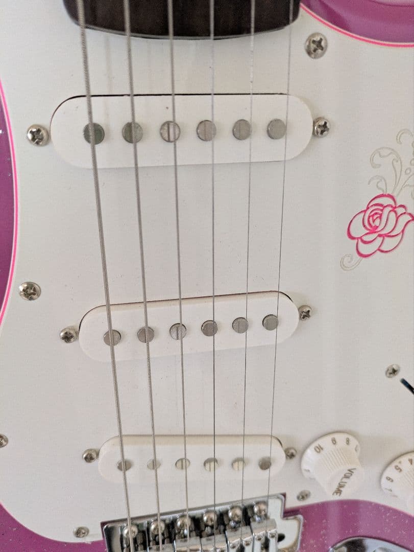 Gypsy Rose ジプシーローズ　ピンクエレキギター　ストラトタイプ