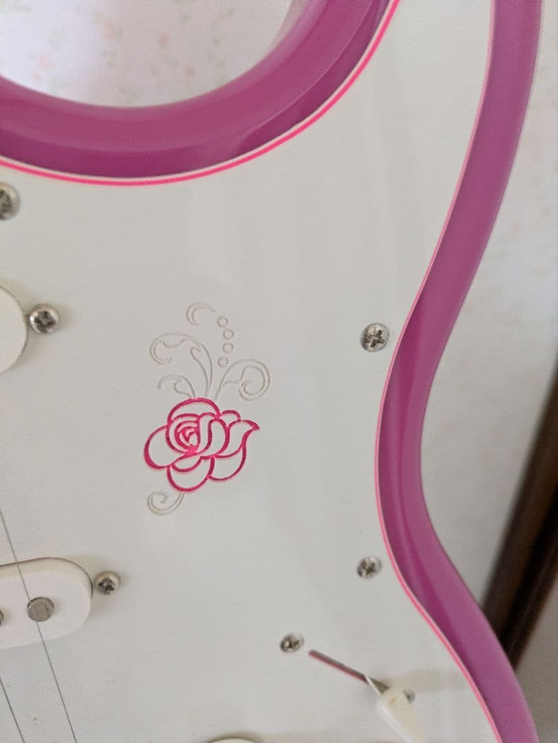 Gypsy Rose ジプシーローズ　ピンクエレキギター　ストラトタイプ