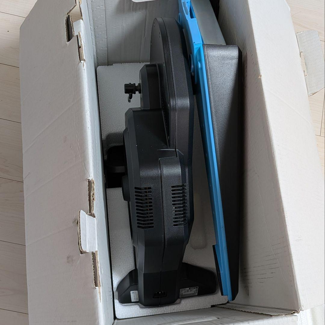Tacx FLUX 2 Smart スマートトレーナー 箱付