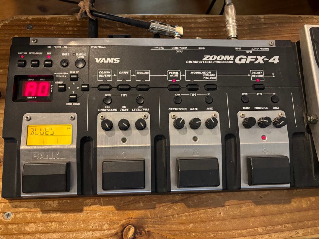 ZOOM GFX-4 ギターエフェクター