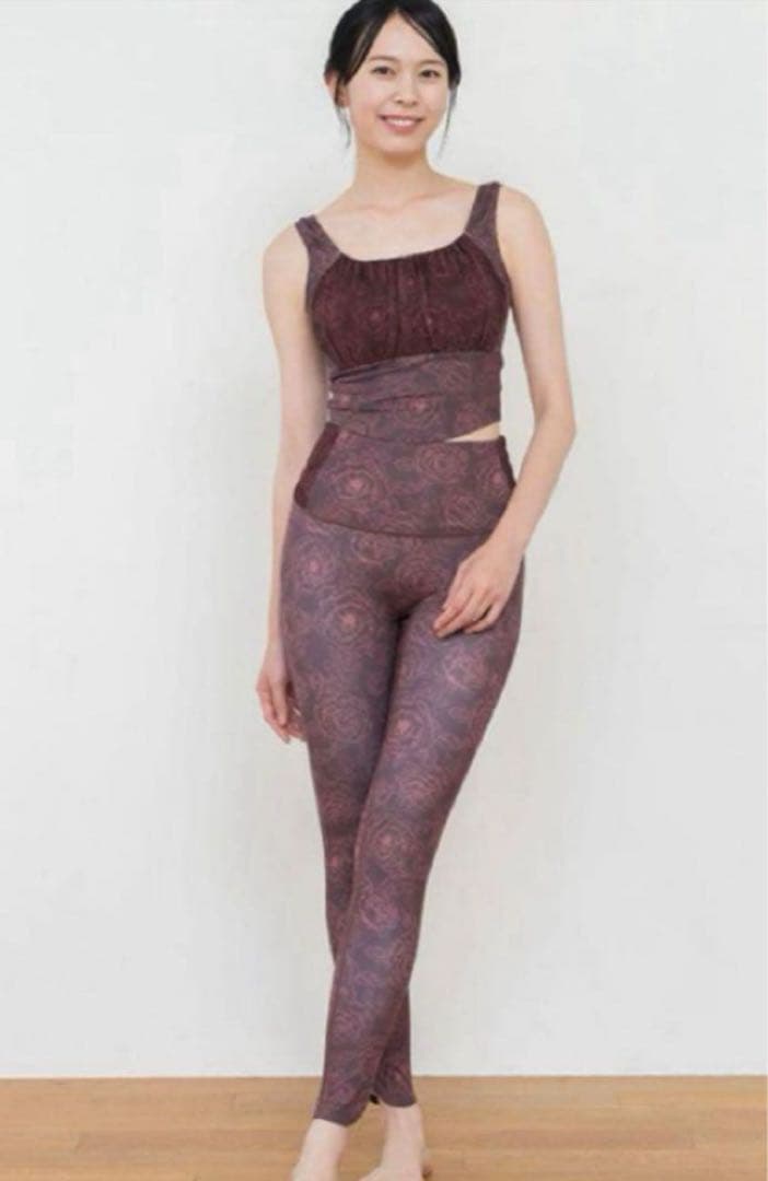 スカーラ sukala フラワートップス＆レギンス セットアップ L/M