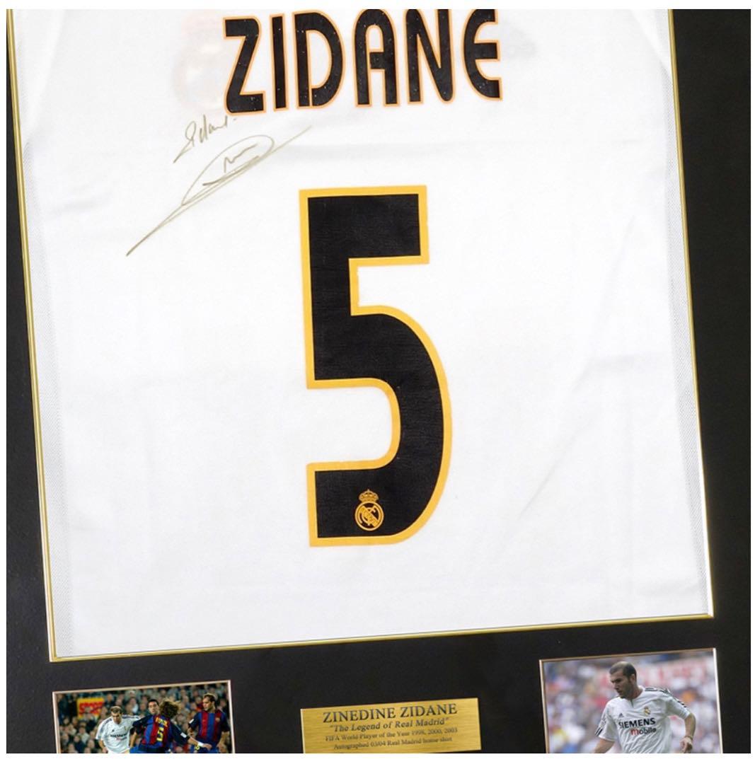 ジダン直筆サイン入りレアルマドリード03/04ホームユニフォーム特製フレーム