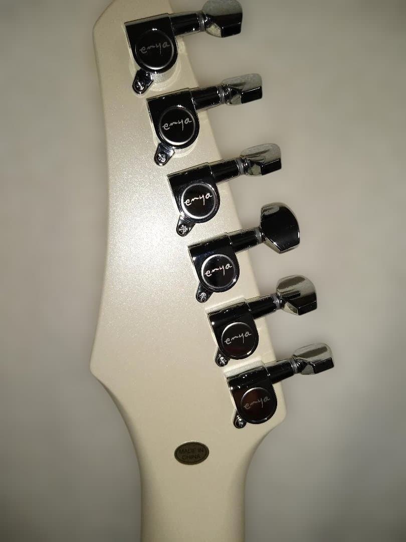 ☆週末セール☆スマートギター Enya Inspire 39 (クリーム)