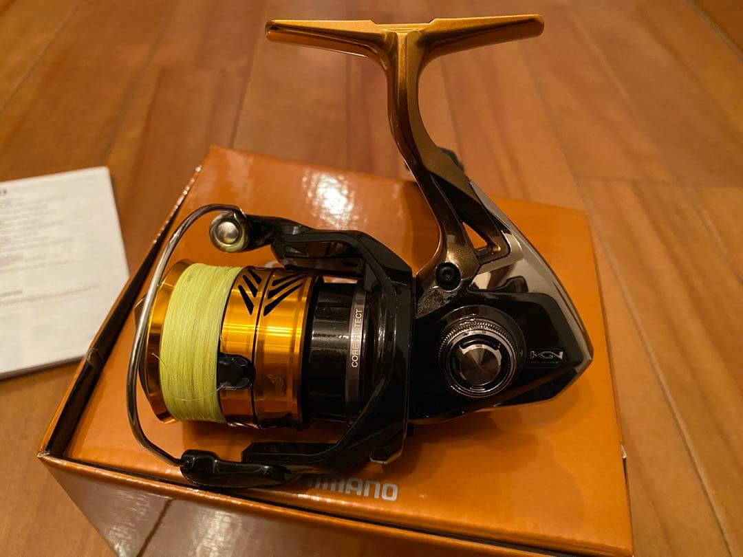 美品　18シマノソアレBB C2000SSPG 替スプール付き