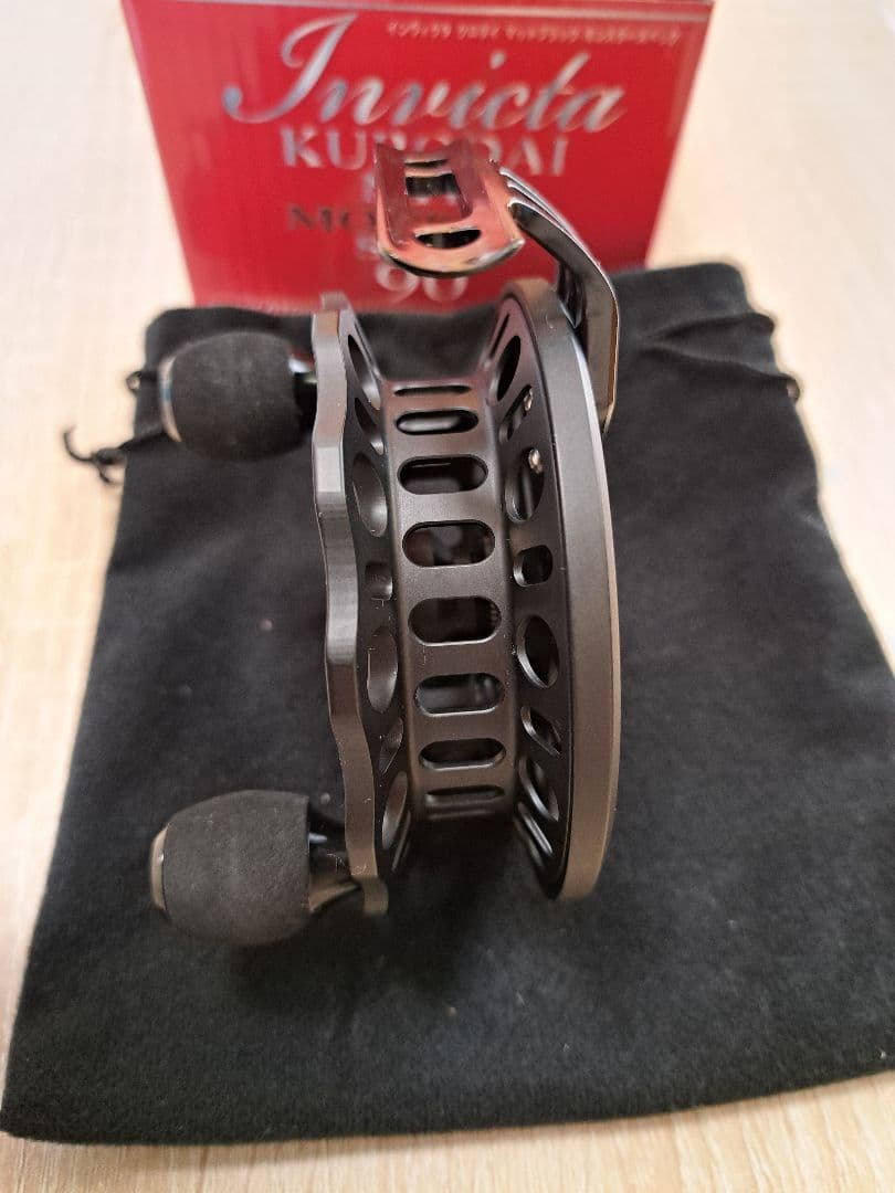 (極美品)宇崎日新 インヴィクタクロダイMBモンスターSPEC 90