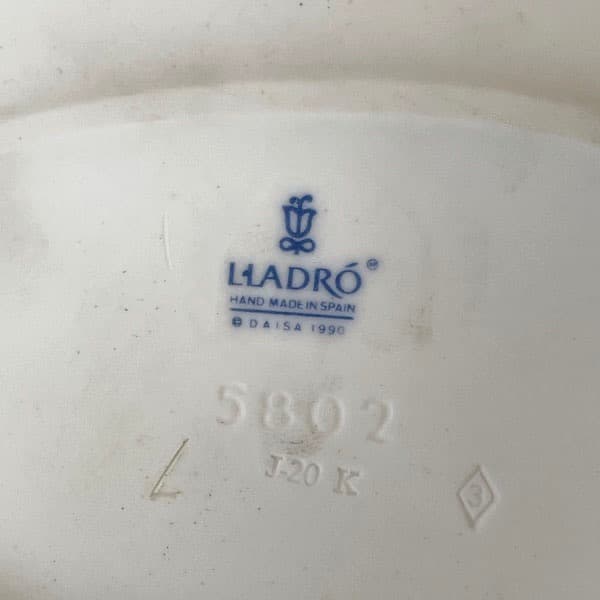 リヤドロ　優雅な散歩のひととき　フィギュリン　LLADRO 人形　ポーセリン