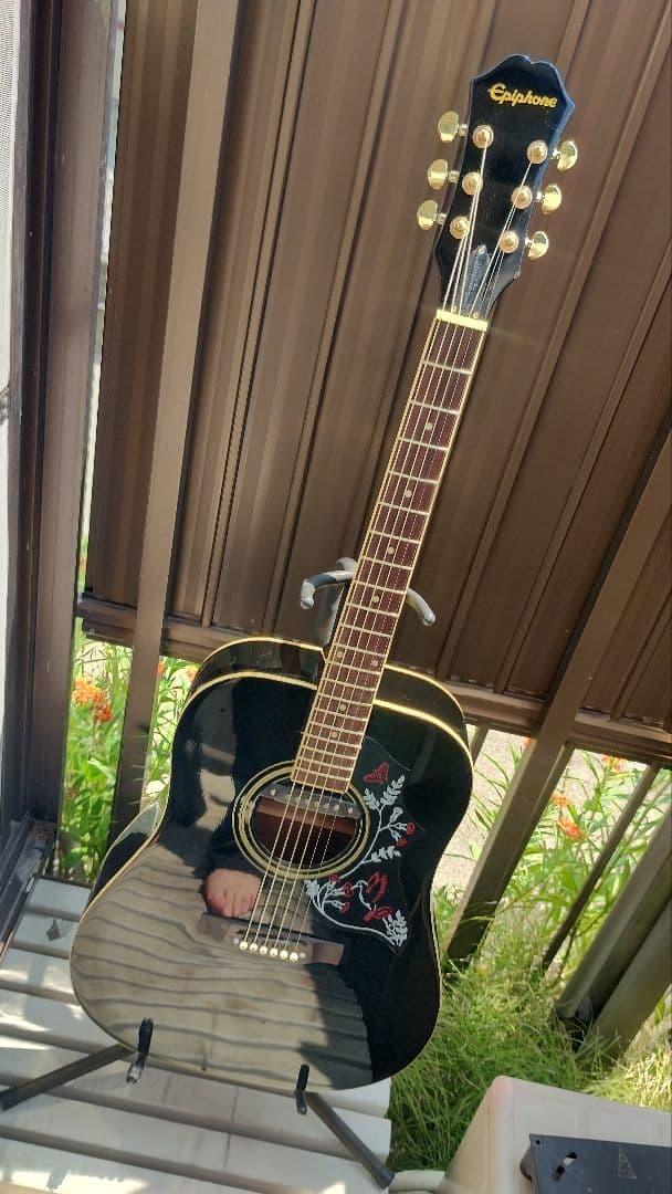 美品 Epiphone DR-100 BK ハミングバード W.P.U付エレアコ