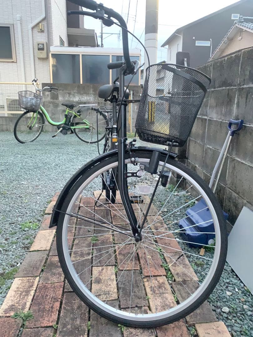 黒色 シティサイクル 26インチ 前バスケット付き