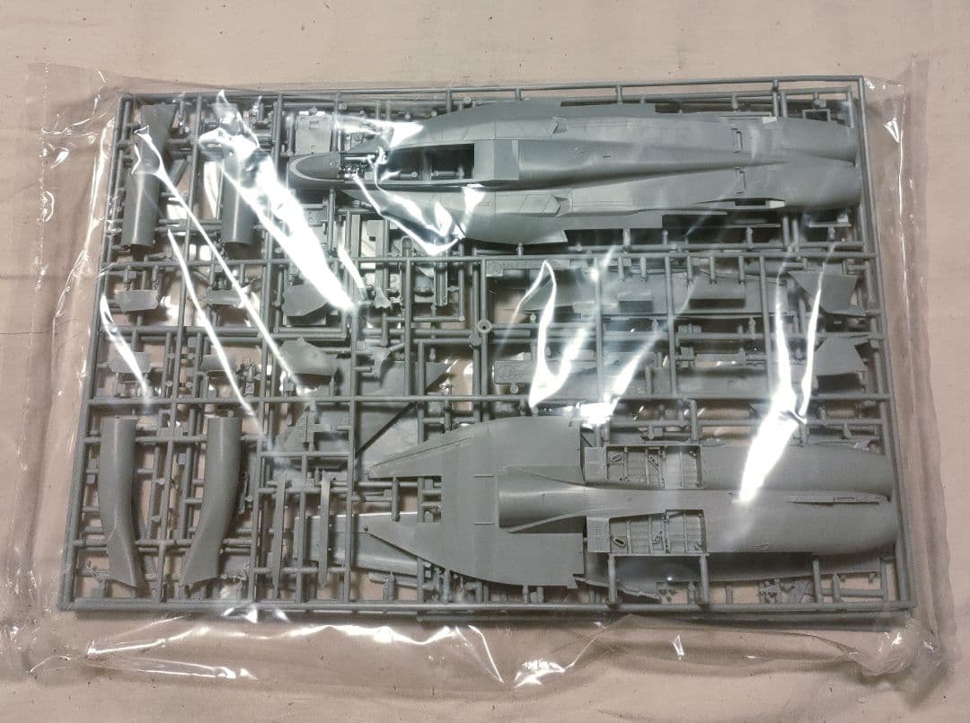 ハセガワ 1/48 FA-18E スーパーホーネット