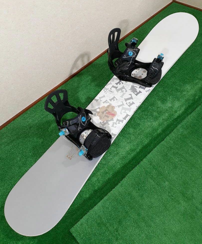 美品レベルのセットです。ボードYONEX×ビンディングROSSIGNOL