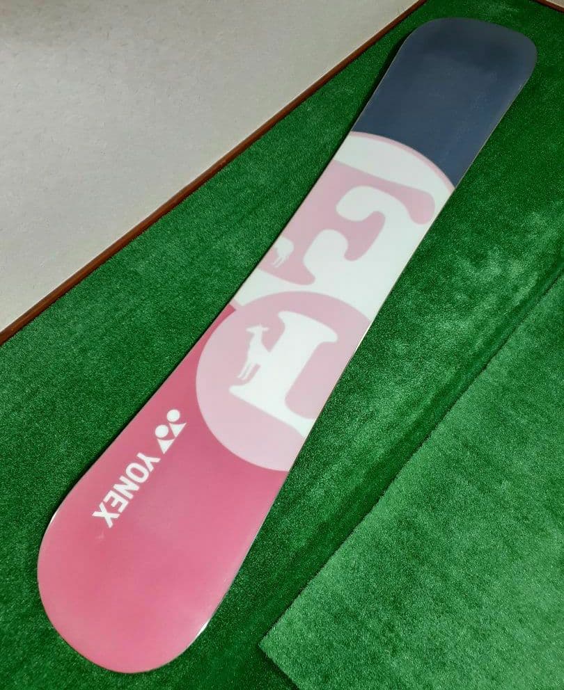 美品レベルのセットです。ボードYONEX×ビンディングROSSIGNOL