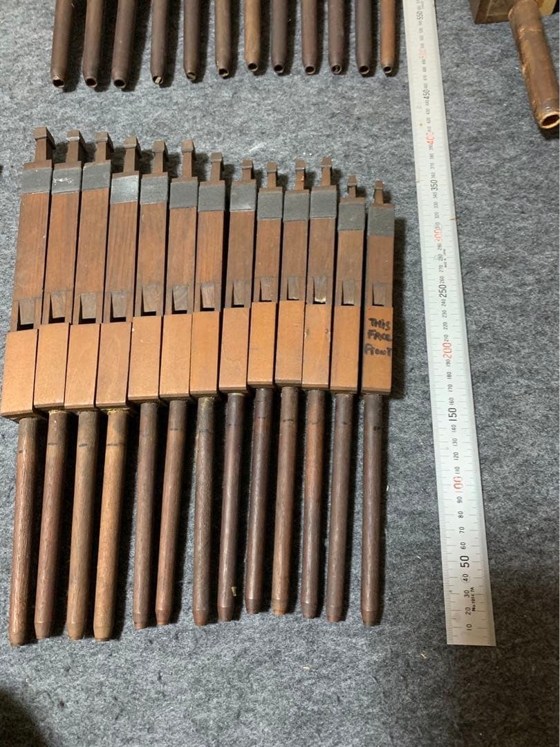 パイプオルガン　パイプ49本　 木製管37本　金属管12本　バスクオルガン　手回