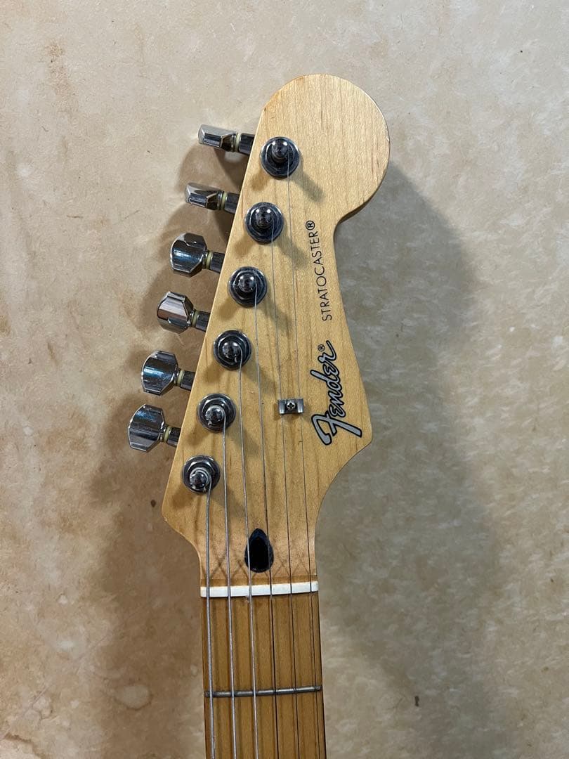 fender japan ストラトキャスター　サンバースト