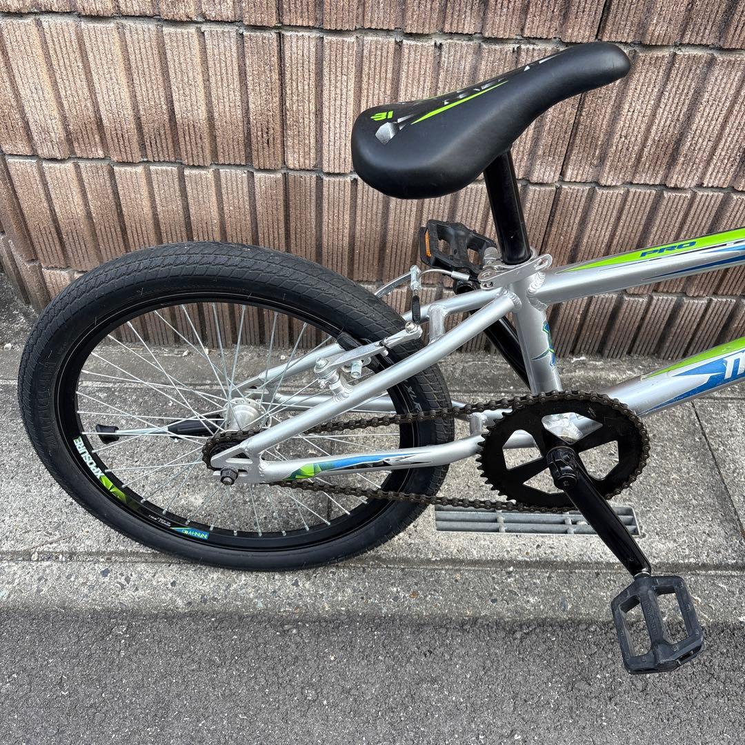 Mon BMXバイク シルバー・グリーン