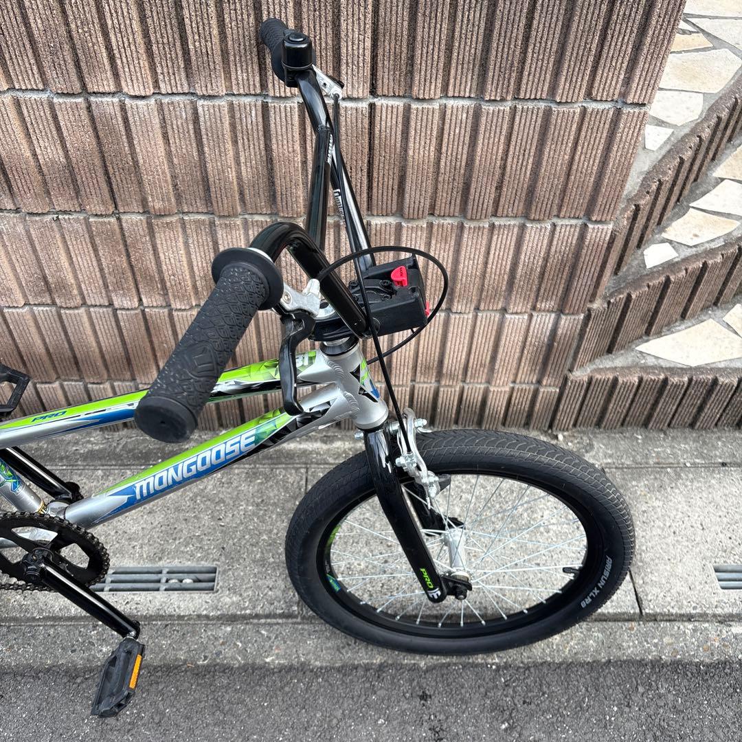 Mon BMXバイク シルバー・グリーン
