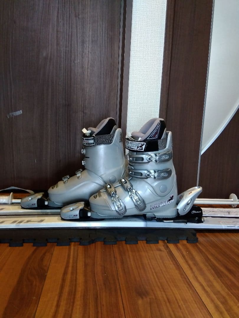 お買い得‼️Bluemoris 学生・女性用/スキーセット・メンテ・WAX済み✔