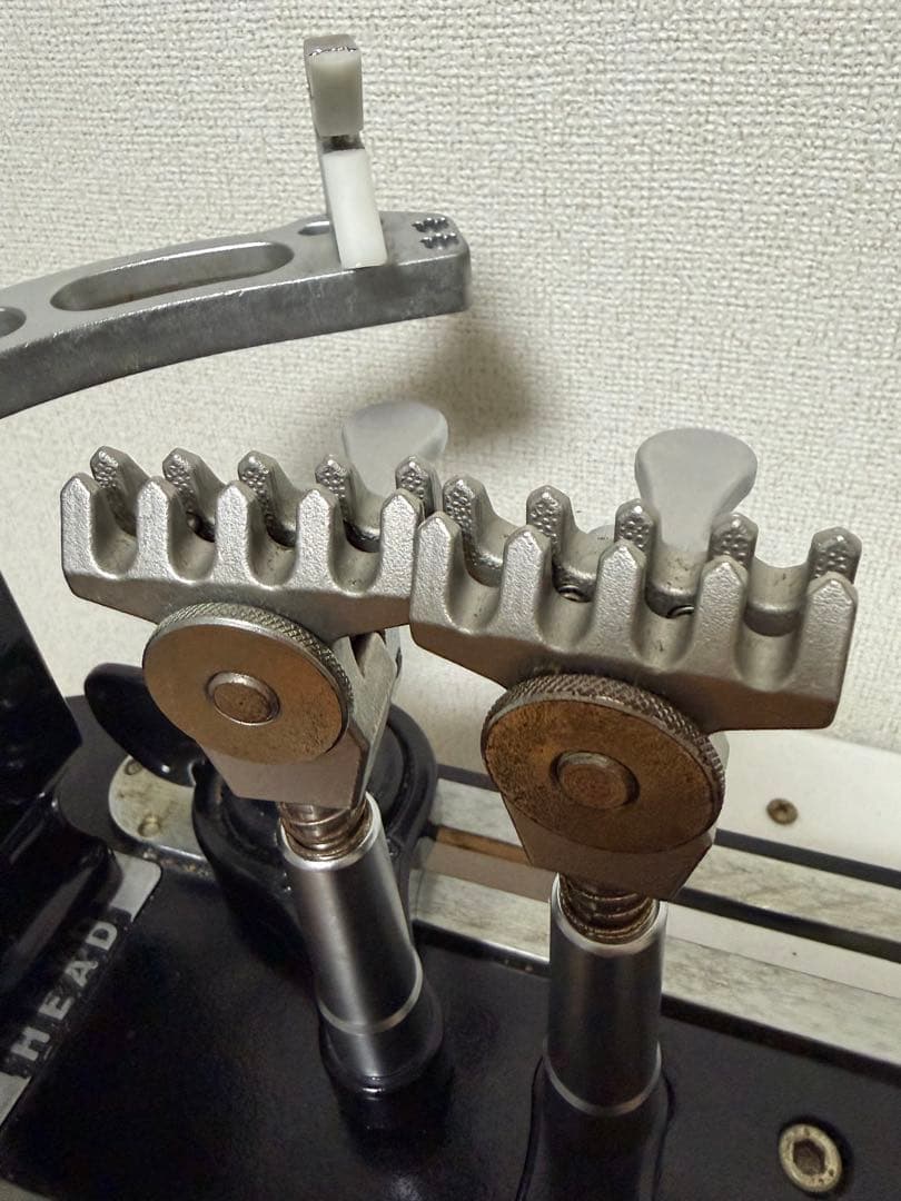 テニス　ガット張り機　ストリングマシン　電動式　工具付き