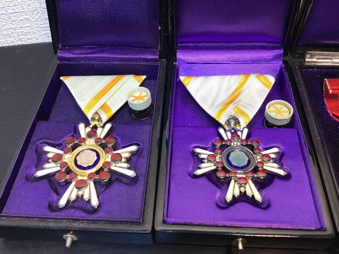 送料無料‼️旧日本軍　勲章　3点まとめて