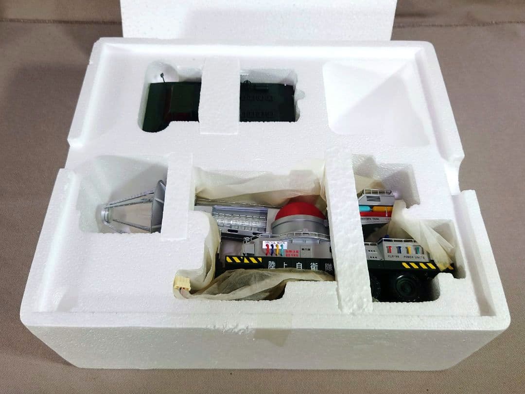 ゴジラ　70式メーサー殺獣光線車　新世紀合金　ミラクルハウス　アオシマ文化教材