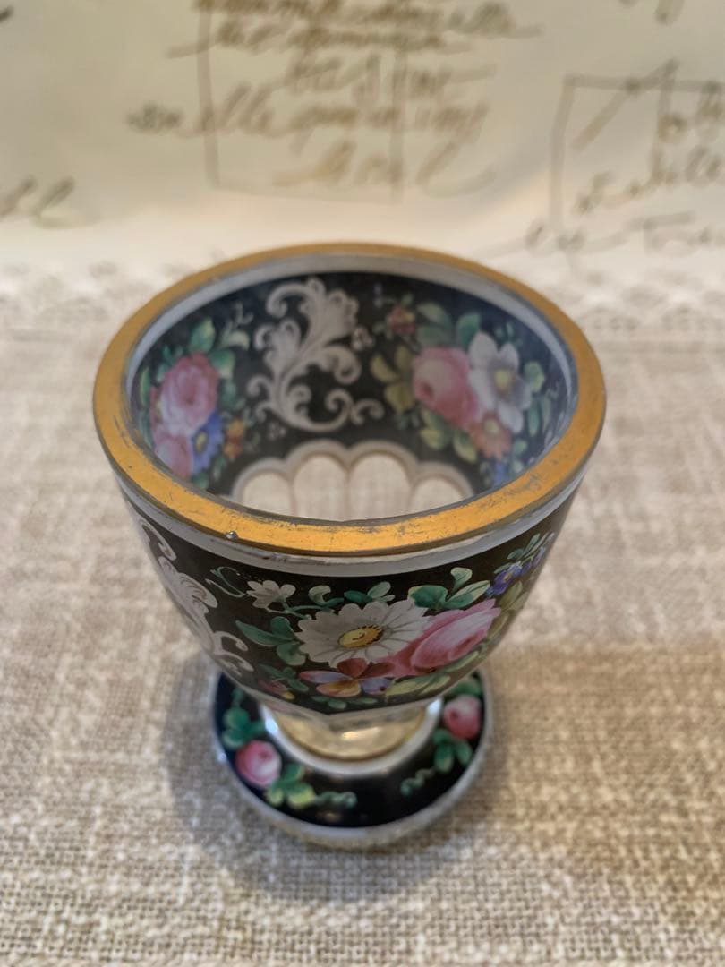 フランス製　アンティークの手書きのエナメル花柄ガラスのゴブレット！素敵です！